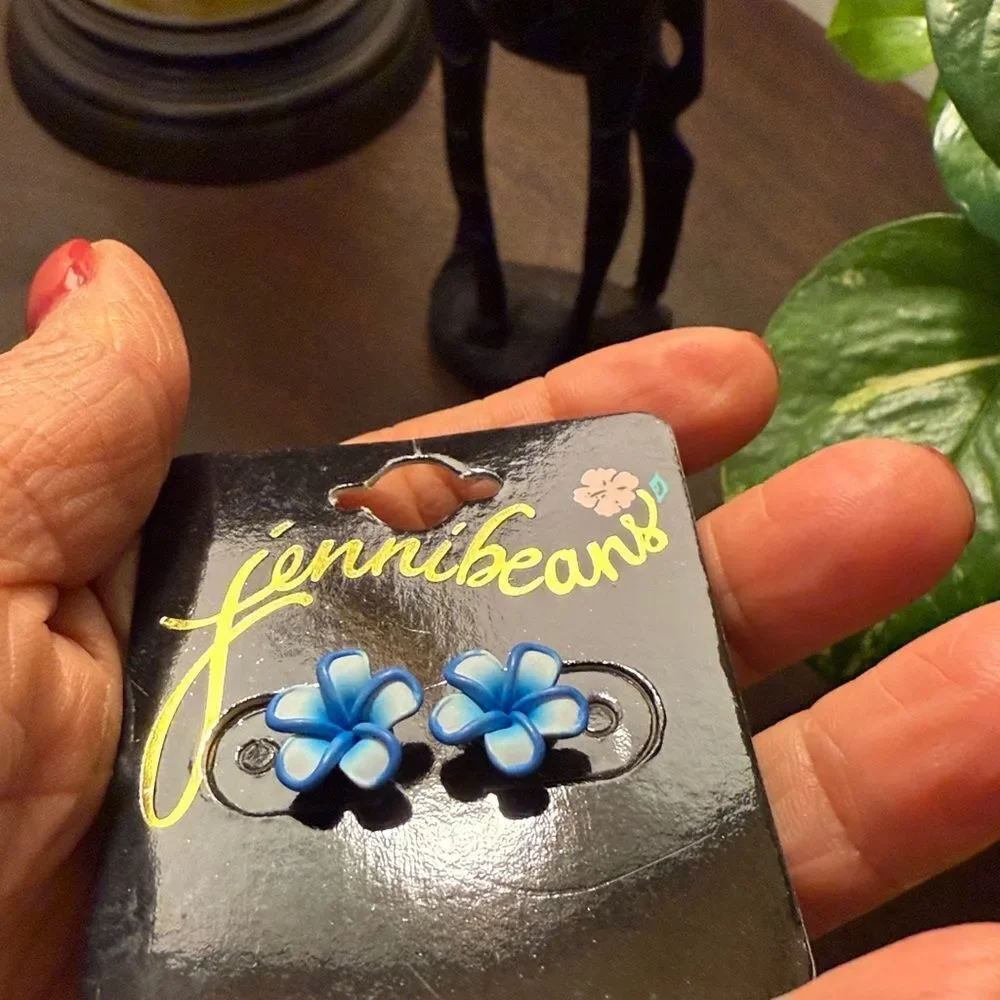 Jenni beans Blue Flower Hawaiian Earrings - NEW
